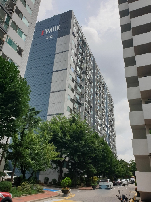 본건 소재 건물 전경