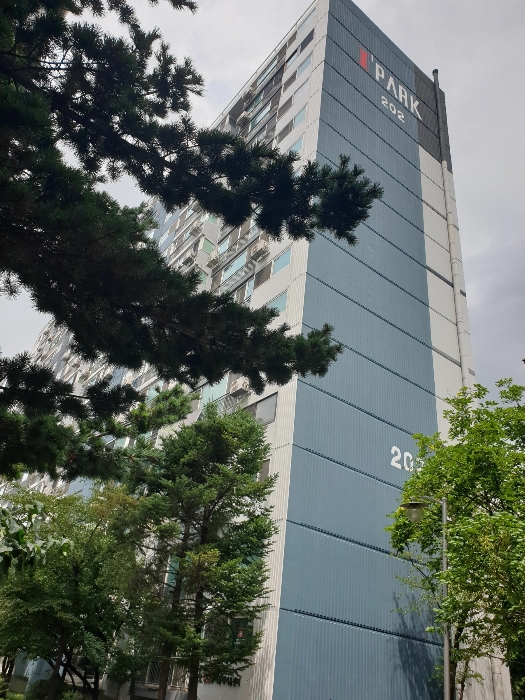 202동 남동측면 모습