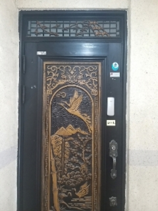 세대출입문(1층 201호)