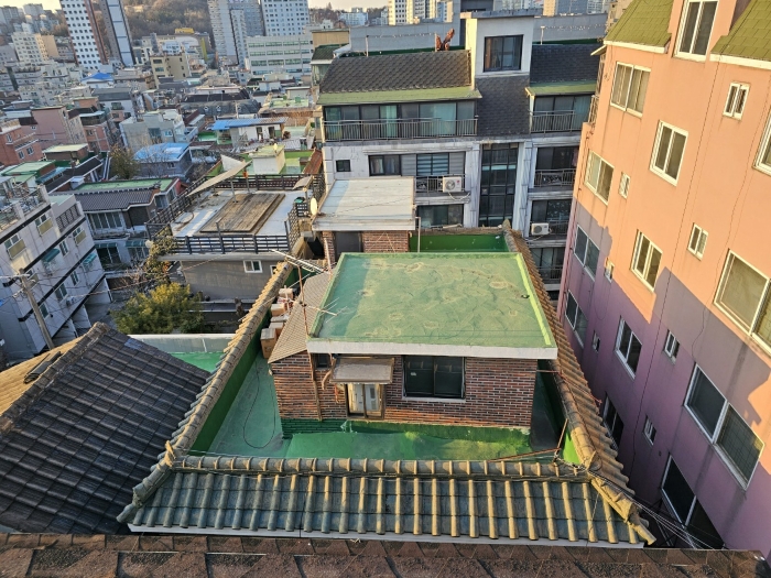 [본건 옥탑 전경]