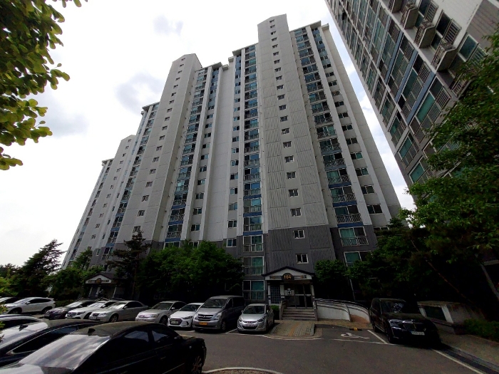 벽산블루밍아파트 104동 및 단지전경