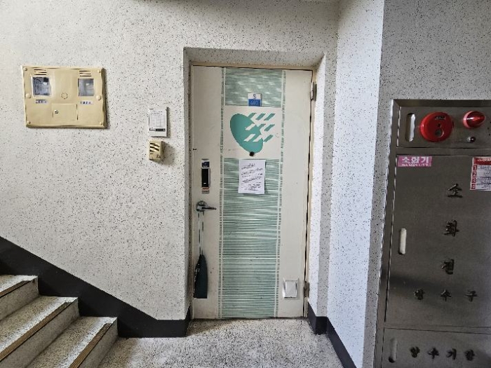 제시 목록 전경(출입문)