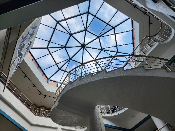 가) 1-3층 중앙 및 지붕