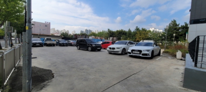 이하 신서동 482-3, -6, -7 잡종지 (주차장으로 사용중)