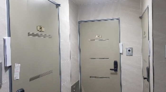 세대현관문(301~303)