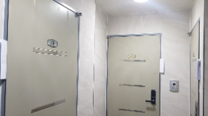 세대현관문(401~403)