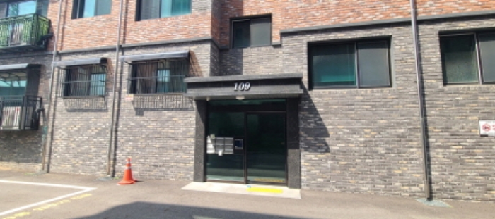 공동현관 출입구 전경