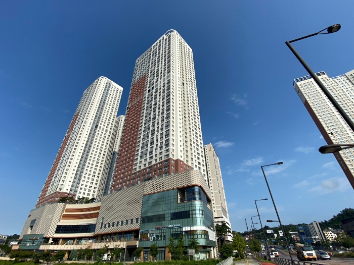 본건 소재 건물 전경