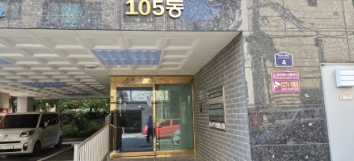 공동현관 출입문