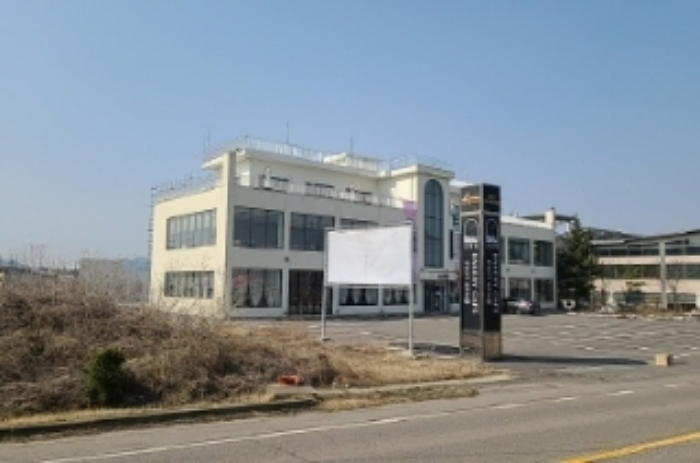 측면 전경(해안남로와 인접)