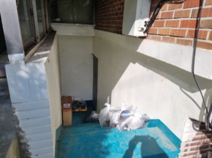 1목록 지층 출입문