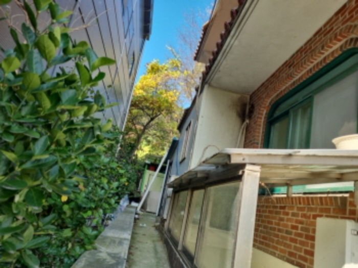 3목록 전경(건물과 건물사이 땅)