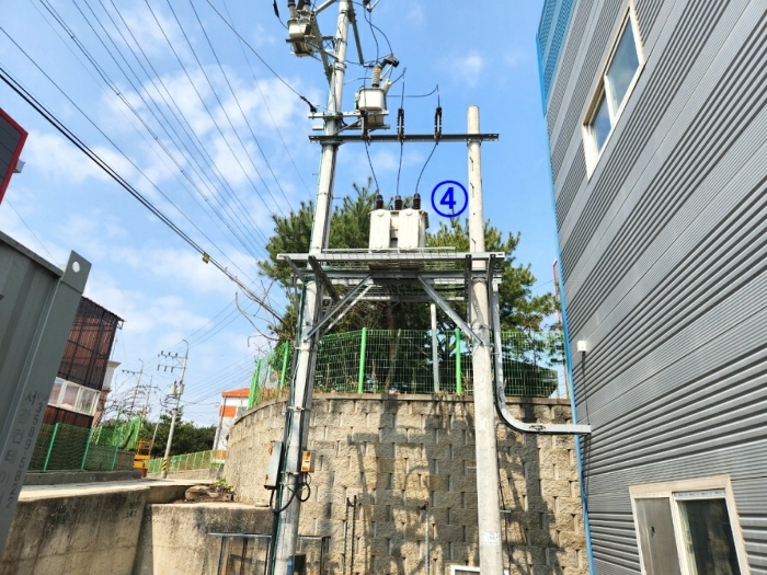 기호6 지상 제시외 물건 기호④(수변전설비 250KAV)