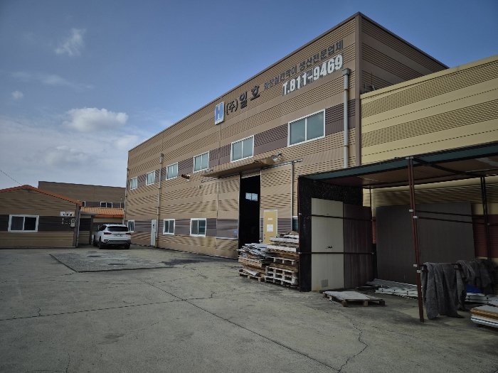 기호1 공장 건물