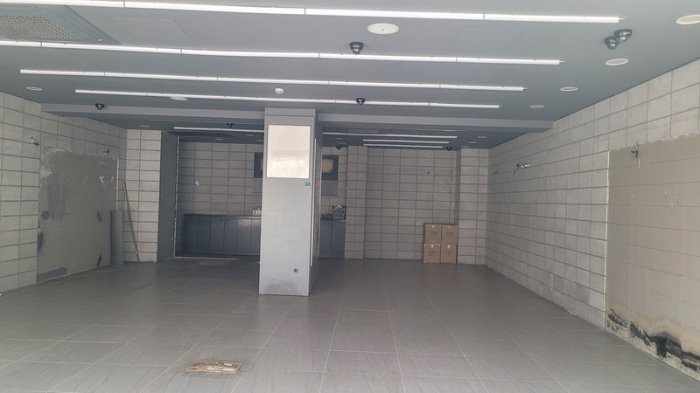 제시건물(가)의 1층 내부사진