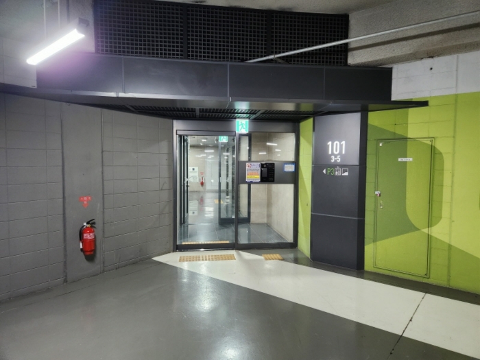 서동탄역파크자이 101동 지하층 1-3호라인 공동현관