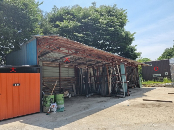 [제시외 건물 ㅈ, ㅊ]