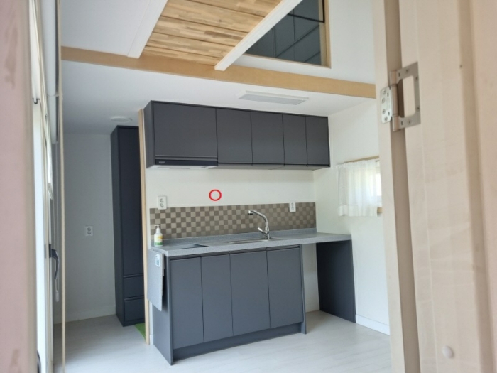 [제시외 컨테이너하우스 내부]