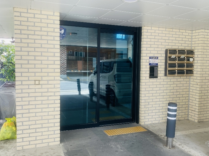 본건 건물 출입구