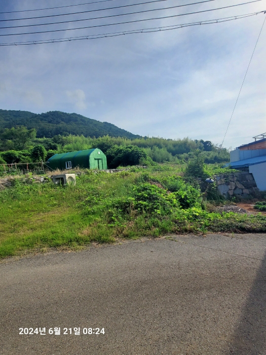 남서측에서 본 토지(1,2,3)의 전경