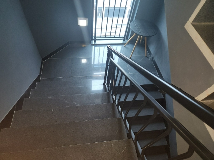 본건 내부 계단부분