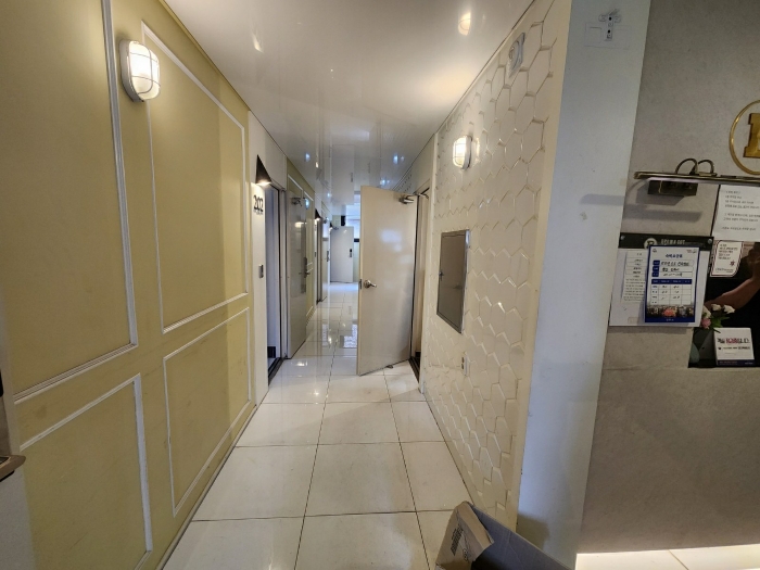 본건 내부 복도부분