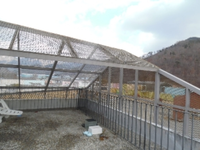 목록20. 사무동 옥상 철구조물