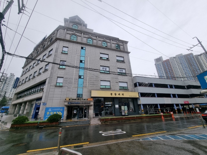 본건 남동측 전경