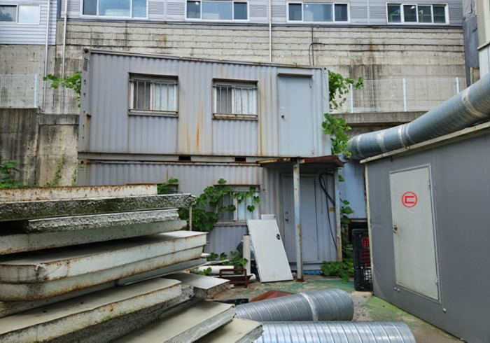 제시외 건물㉢과 컨테이너박스