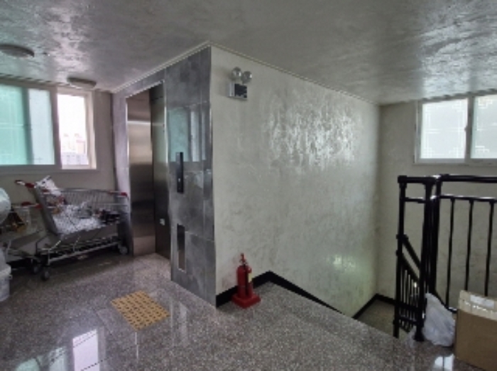 10층 엘리베이터 및 계단