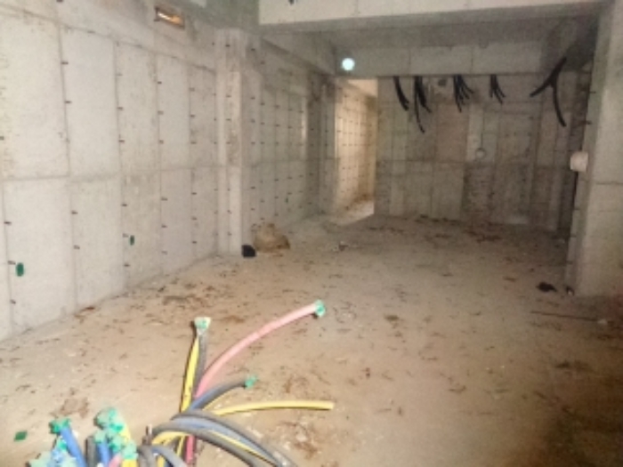 소재지1,2(용담삼동 2208, 2413) 건축중단된 제시외 건물(ㄱ) 내부 사진