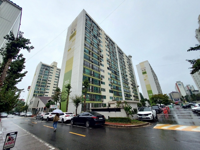 대상아파트 202동 및 단지전경