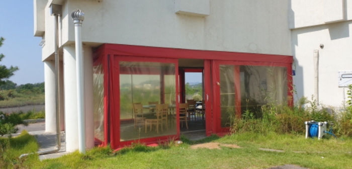 목록 2.8. 1층 전경