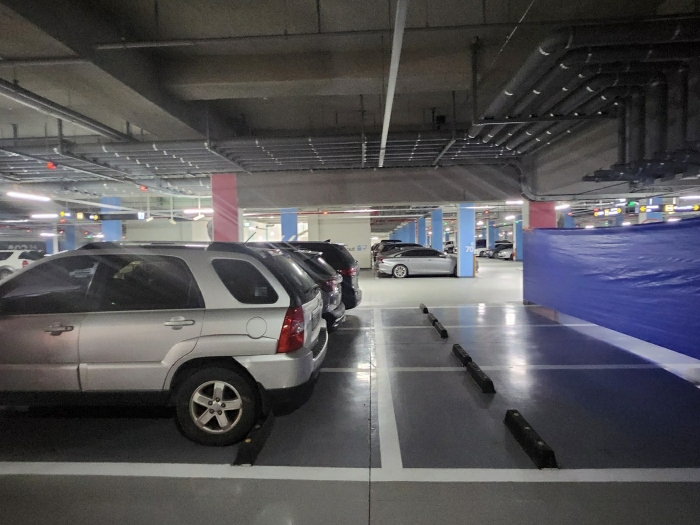 지하주차장 전경