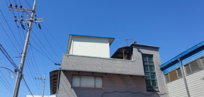 옥상 소재 제시외 건물 