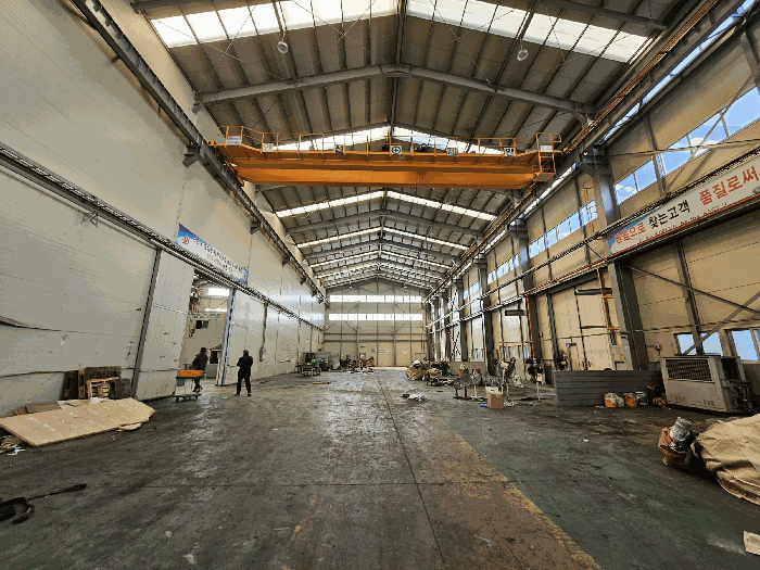 공장 내부 전경