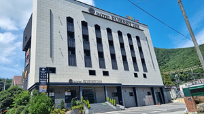 본건 전체 정면 사진