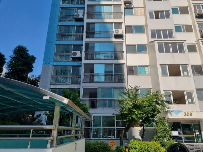 본건 외부 전경