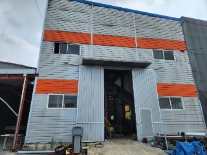 제시외 건물(목록5 지번 지상, 건축물 대장상 3동) 전경