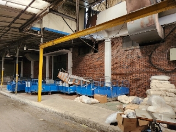 목록4 건물 중 공장(원단편조업) 외부 전경