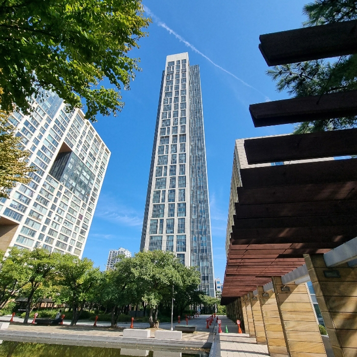 본건이 속한 건물전경