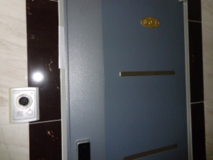 [목록 2] 지상 3층 301호 현관 출입문 모습