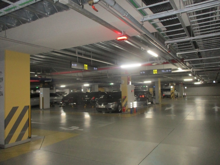 지하 주차장