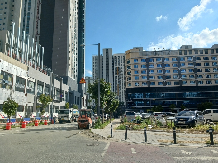 대상물건 도로주변