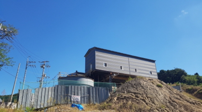 * 목록1. 및 지상 제시외 판넬조 건물 등 전경