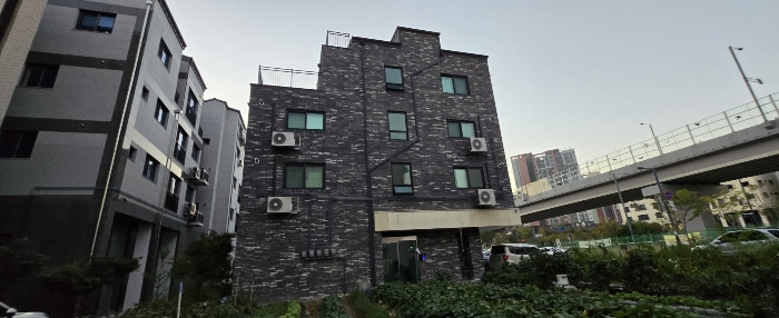 본건 및 제시외 전경