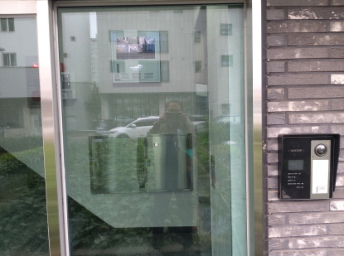 * 본건 목적물 1층 공동출입구 전경