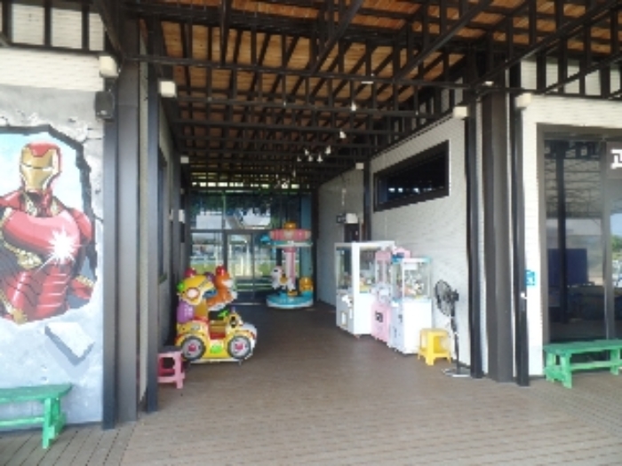 제시외 ㄱ.가추 및 데크(1층 소재)