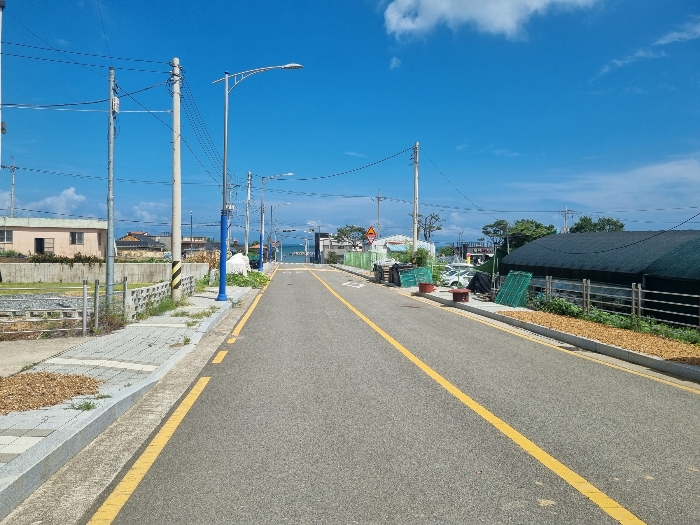 접면도로 및 주위환경(서측에서 촬영)