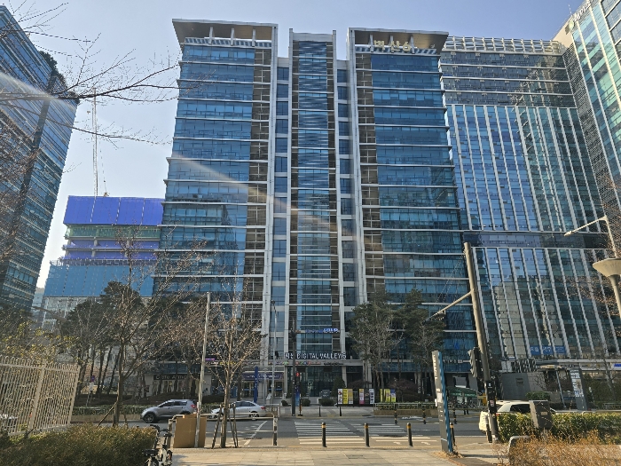 본건 건물 전경1
(북동측에서 촬영)